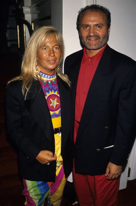 donatella versace omicidio|donatella versace and gianni.